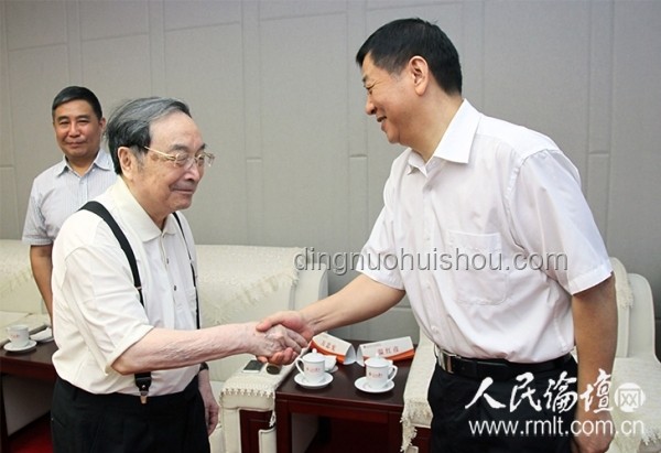 全国人大常委会原副委员长热地逝世后的纪念与传承方案
