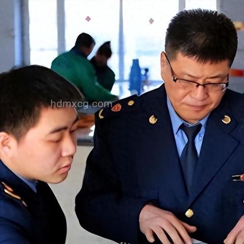 专家公信力重塑：应对预测失误与言论争议的解决方案