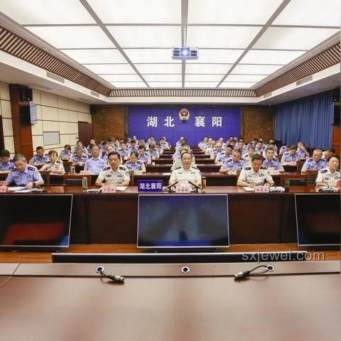 违规吃喝现象剖析：从“违规吃喝”到“吃喝违规”的深化理解