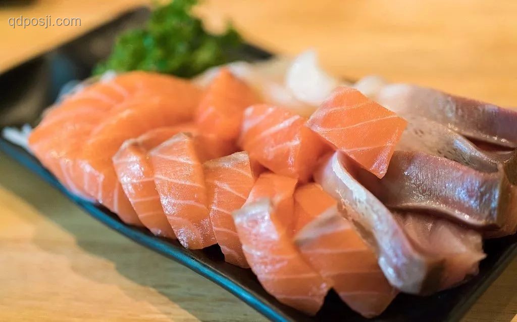 三文鱼寄生虫风险与食用趋势前瞻