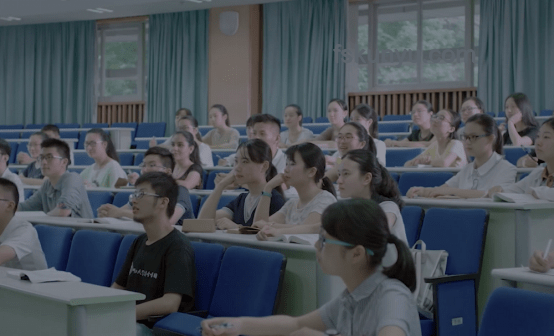 高考估分570后：听从父母安排VS追逐梦想的选择分析