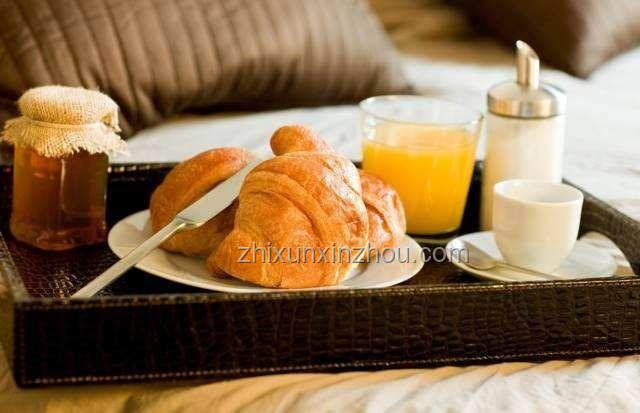 不刷牙直接吃早餐：口腔健康与饮食习惯的深度剖析