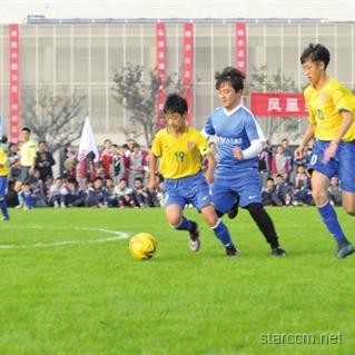 白岩松祝福背后的教育精神与青年担当